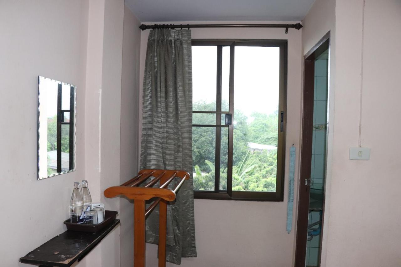 Tipsiri Place Chiang Mai Bagian luar foto