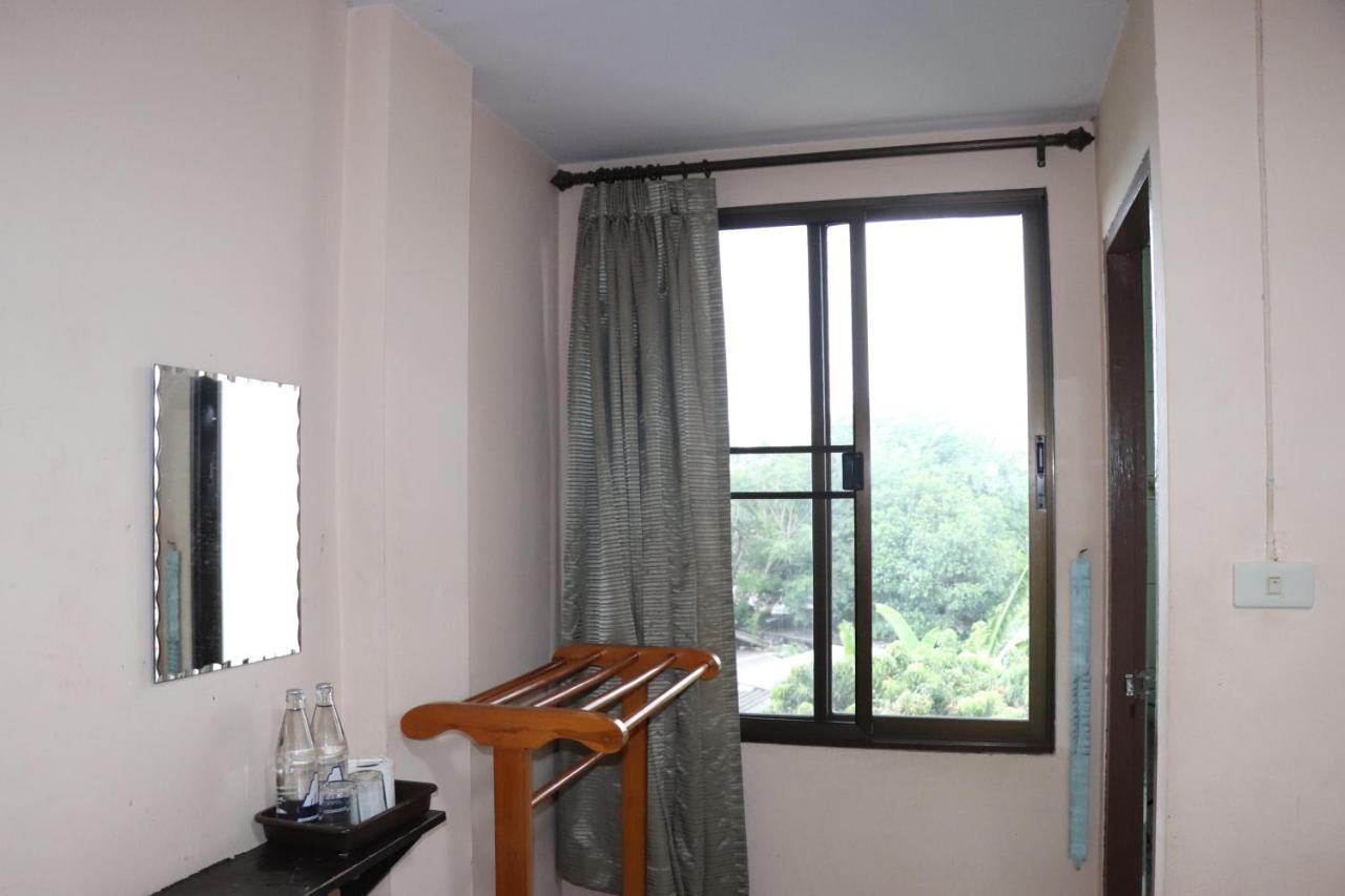 Tipsiri Place Chiang Mai Bagian luar foto